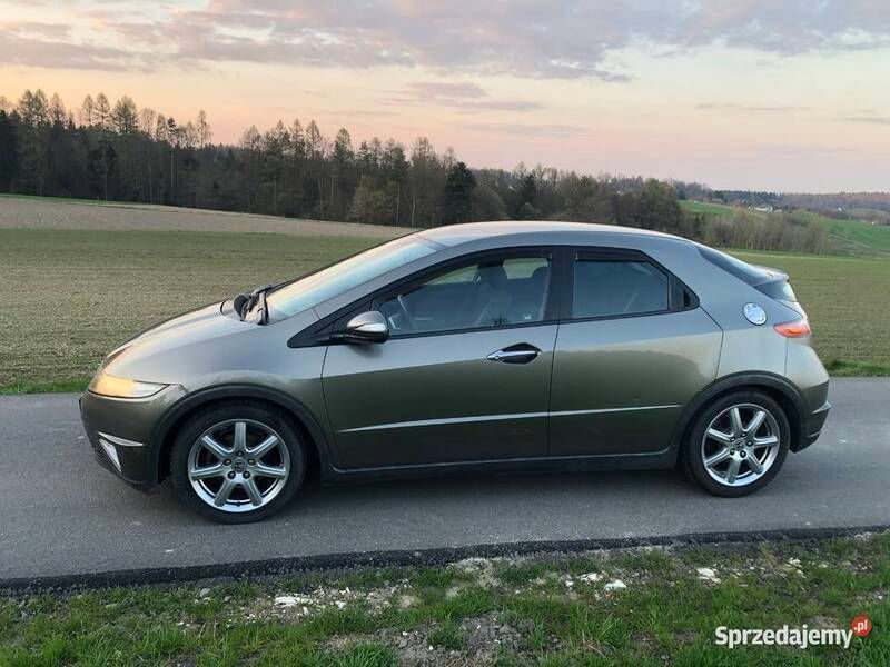 Używany Honda Civic 140 KM (102 kW) 2006 Hatchback