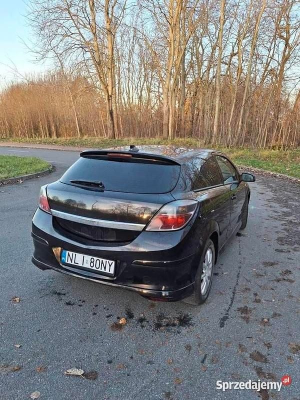 Używany 2005 Opel Astra GTC | 8500 zł (Uczciwa cena) - Obraz 1/4
