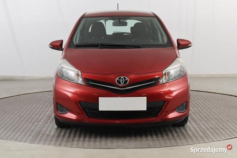Używany Toyota Yaris 69 KM (50 kW) 2011 Czerwony Hatchback