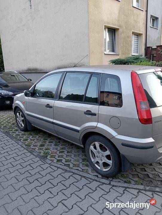 Używany Ford Fusion 80 KM (58 kW) 2004 Hatchback