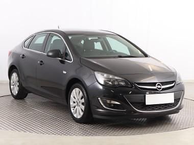 Czarny Używany 2015 Opel Astra Sedan/Limuzyna | 34 999 zł (Uczciwa cena) - Obraz 1/4