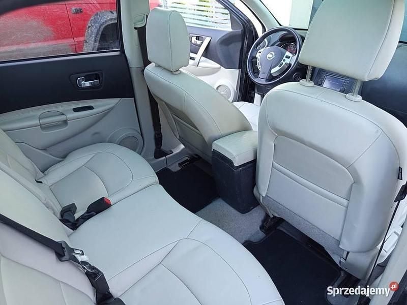 Używany Nissan Qashqai +2 130 KM (95 kW) 2012 Czarny SUV