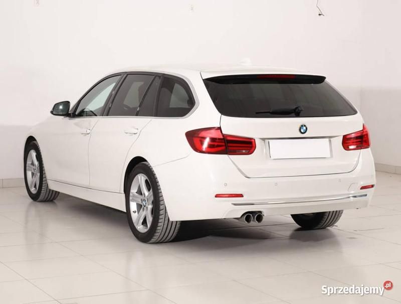 Używany BMW 320 2017 Biały Kombi