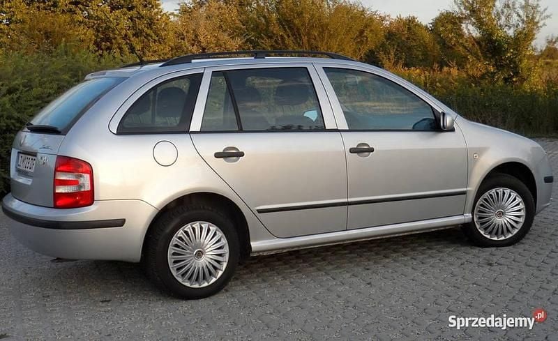 Używany Skoda Fabia 80 KM (58 kW) 2007 Srebrny Hatchback