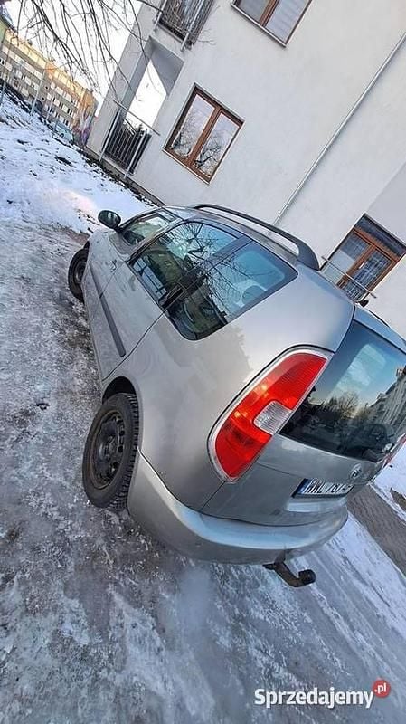 Używany Skoda Roomster 2011 Beżowy Minivan