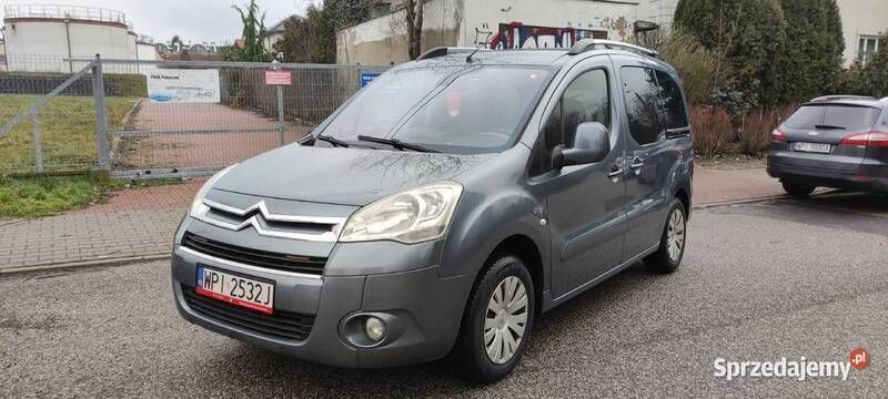 Używany 2010 Citroën Berlingo Minivan | 26 500 zł (Drogi) - Obraz 1/4