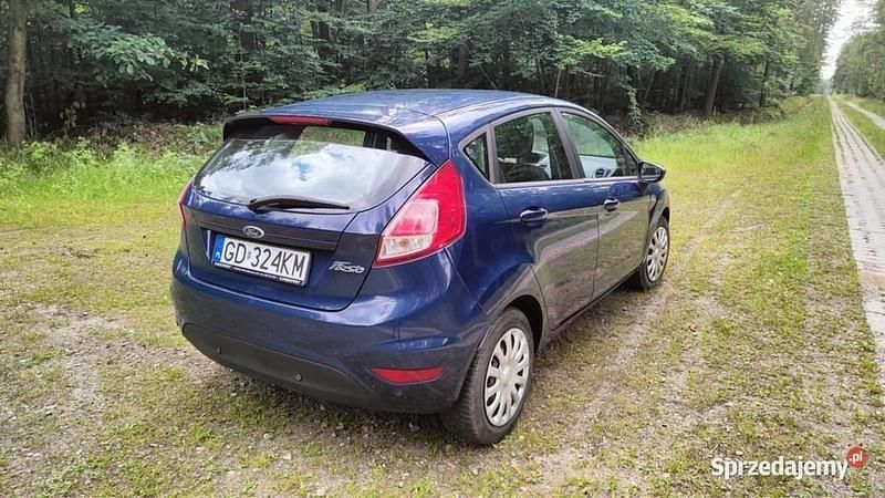 Używany Ford Fiesta 2015 Granatowy Hatchback