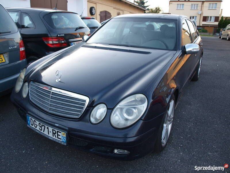 Używany Mercedes A220 Elegance 2005 Granatowy Sedan/Limuzyna