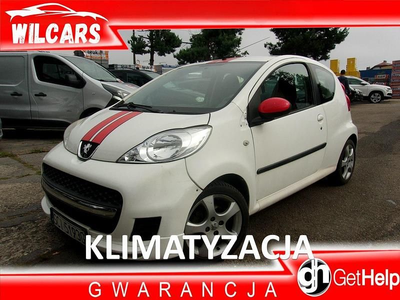 Biały (metalik) Używany 2009 Peugeot 107 Hatchback | 7500 zł - Obraz 1/4