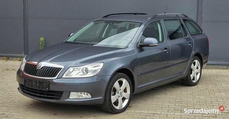Szary Używany 2012 Skoda Octavia Kombi | 18 900 zł (Dobra cena) - Obraz 1/4