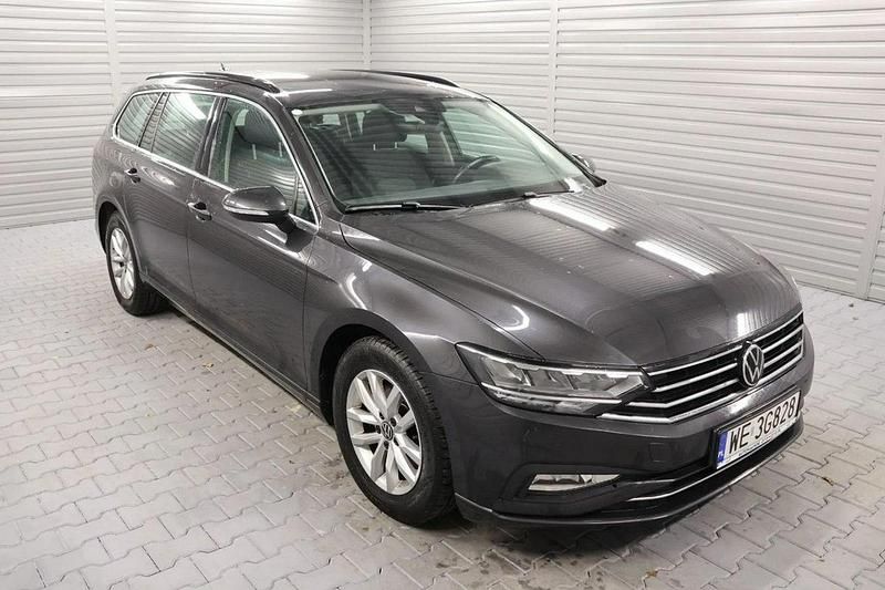 Używany VW Passat 150 KM (110 kW) 2021 Brązowy (metalik) Kombi