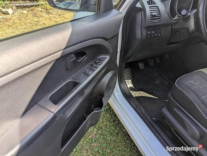 Używany Kia Venga DREAM-TEAM Edition 2017 Biały Hatchback