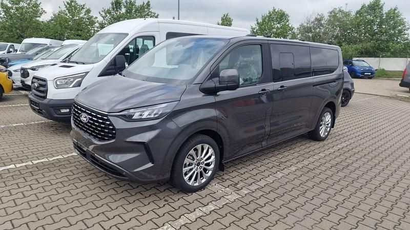 Używany Ford Tourneo 170 KM (125 kW) 2024 Szary (metalik) Minivan