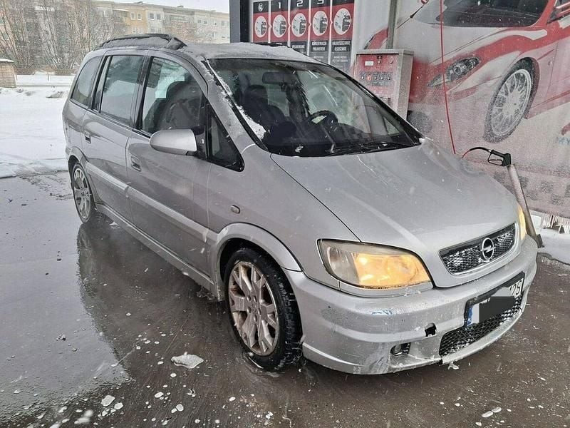 Używany Opel Zafira OPC 2003 Srebrny Minivan