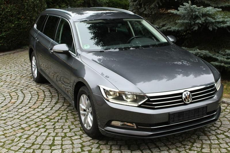 Używany VW Passat 150 KM (110 kW) 2016 Szary Kombi