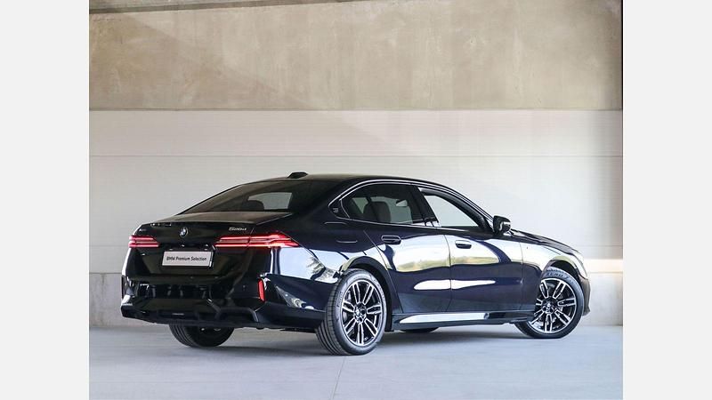 Używany BMW 520 Comfort Edition 197 KM (144 kW) 2024 Czarny carbon m metalizowany Sedan/Limuzyna