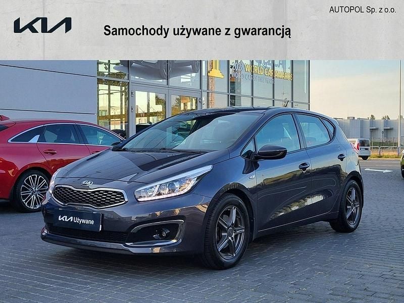 Szary (metalik) Używany 2017 Kia Ceed 2 Hatchback | 39 900 zł (Uczciwa cena) - Obraz 1/4