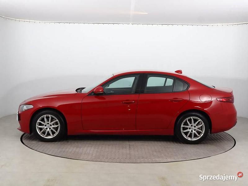 Używany Alfa Romeo Giulia 280 KM (205 kW) 2020 Czerwony Sedan/Limuzyna