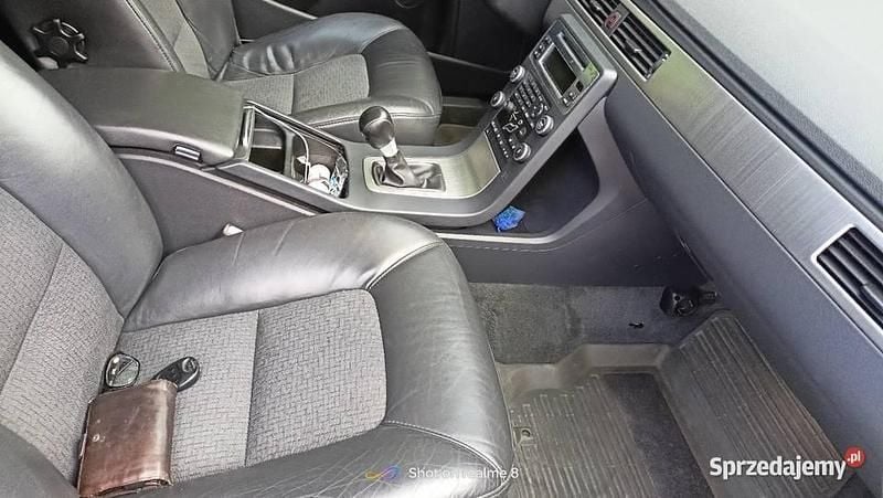 Używany Volvo V70 2007 Srebrny Kombi