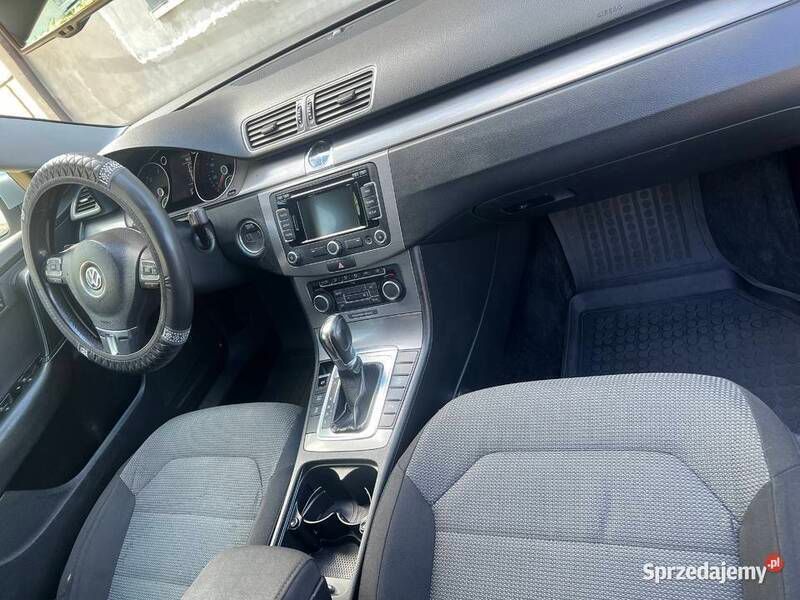 Używany VW Passat 2011 Srebrny Kombi