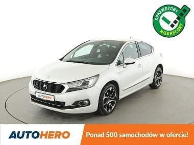 Używany DS Automobiles DS4 180 KM (132 kW) 2016 Biały Hatchback