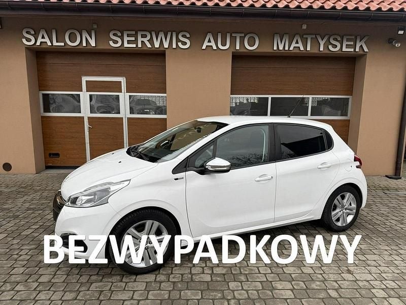 Biały Używany 2017 Peugeot 208 Hatchback | 29 900 zł (Uczciwa cena) - Obraz 1/4