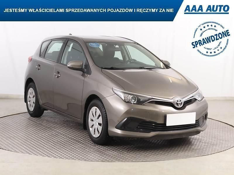 Szary Używany 2017 Toyota Auris | 43 499 zł (Uczciwa cena) - Obraz 1/4