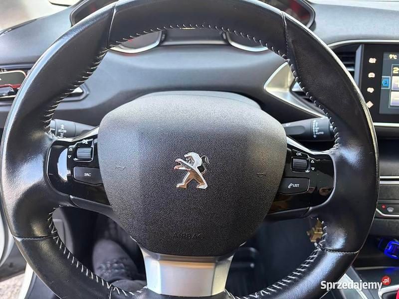 Używany Peugeot 308 SW 2015 Biały Kombi