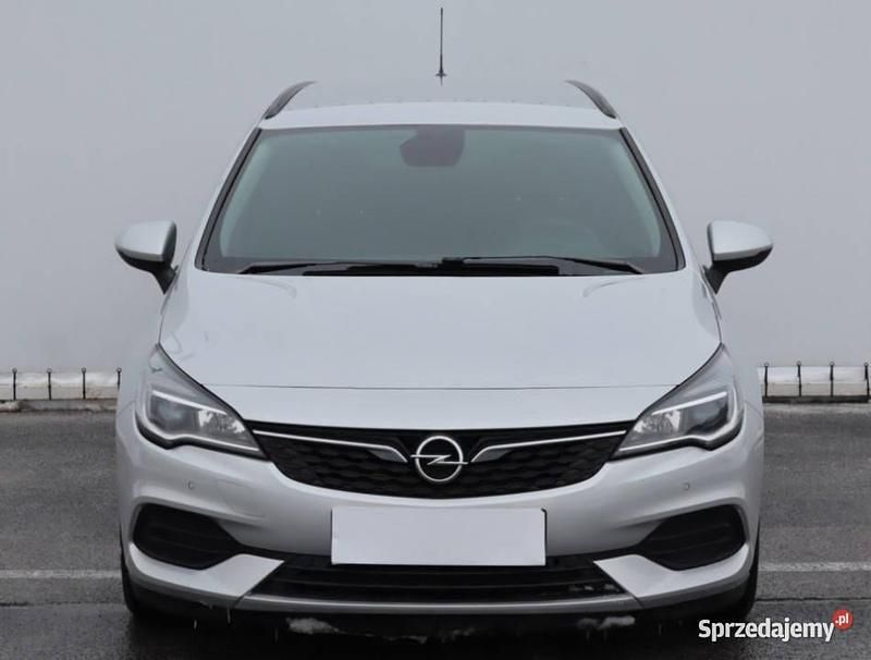 Używany Opel Astra 2020 Srebrny Kombi