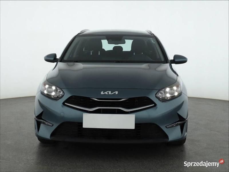 Zielony Używany 2022 Kia Ceed Kombi | 72 999 zł (Uczciwa cena) - Obraz 1/4