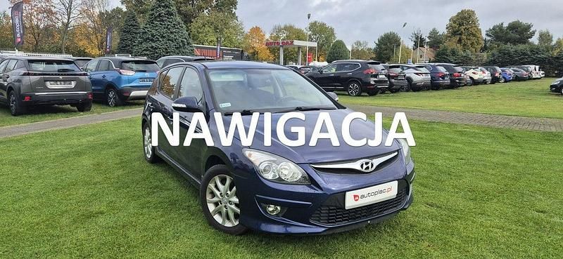 Niebieski ciemny Używany 2011 Hyundai i30 Hatchback | 19 900 zł - Obraz 1/4