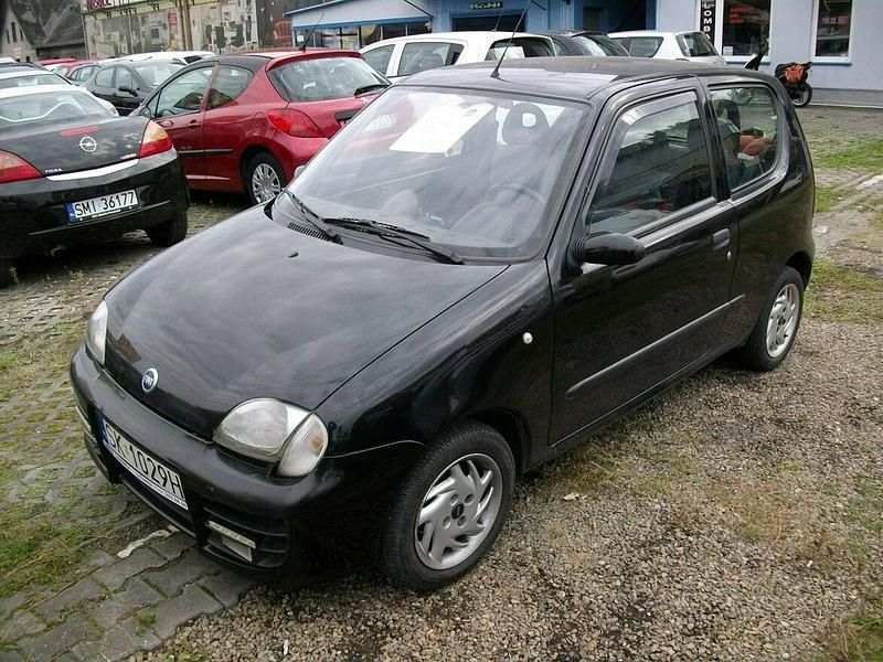 Czarny Używany 2002 Fiat Seicento Hatchback | 4900 zł (Dość drogi) - Obraz 1/4