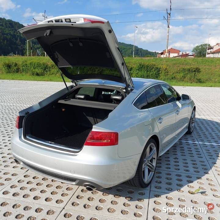 Używany Audi A5 Sportback S-Line 2011 Srebrny Hatchback