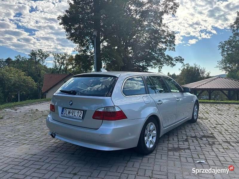 Używany BMW 520 2007 Srebrny Kombi