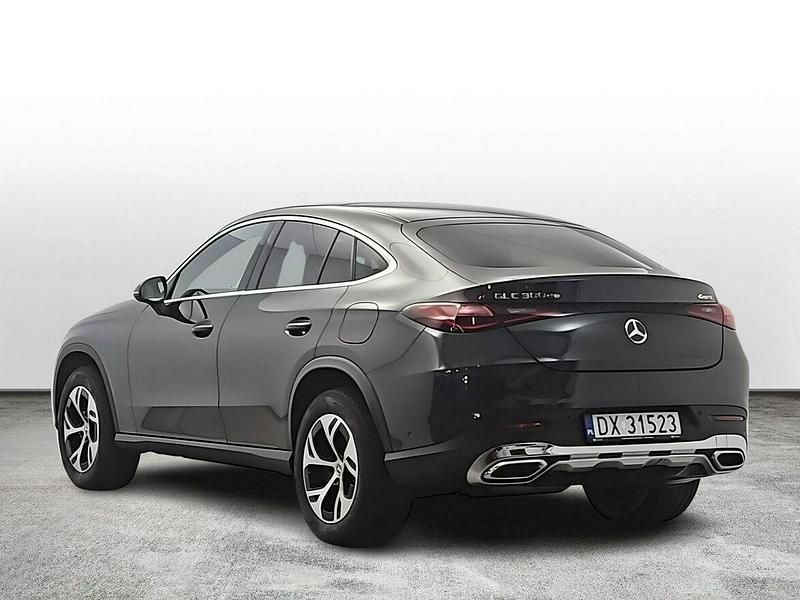 Używany Mercedes GLC300e 2024 Czarny SUV