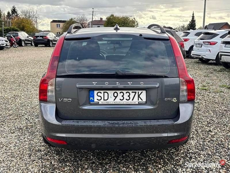 Używany Volvo V50 2010 Szary Kombi