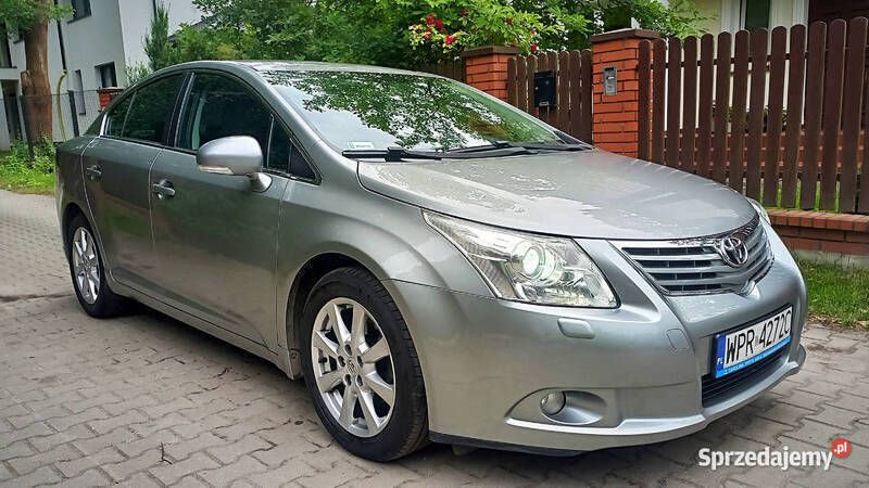 Szary Używany 2010 Toyota Avensis Sedan/Limuzyna | 30 900 zł (Uczciwa cena) - Obraz 1/4