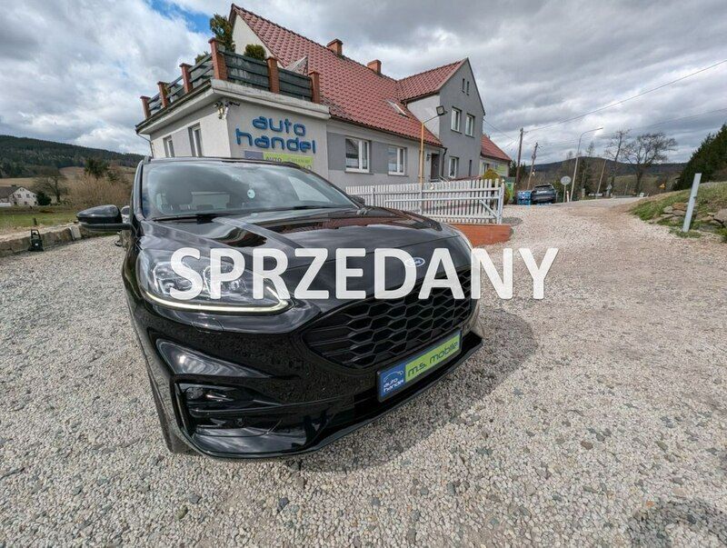 Czarny Używany 2020 Ford Kuga ST-Line SUV | 89 900 zł (Drogi) - Obraz 1/4