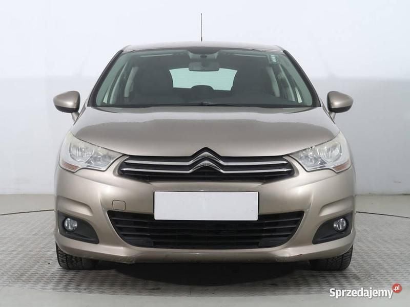 Używany Citroën C4 95 KM (69 kW) 2013 Szary Hatchback