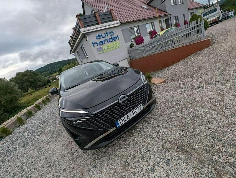 Czarny Używany 2024 Nissan Qashqai SUV | 110 900 zł (Uczciwa cena) - Obraz 1/4