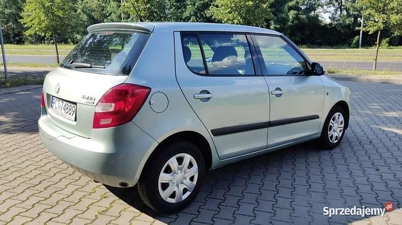 Zielony Używany 2009 Skoda Fabia Hatchback | 5900 zł (Dobra cena) - Obraz 1/4