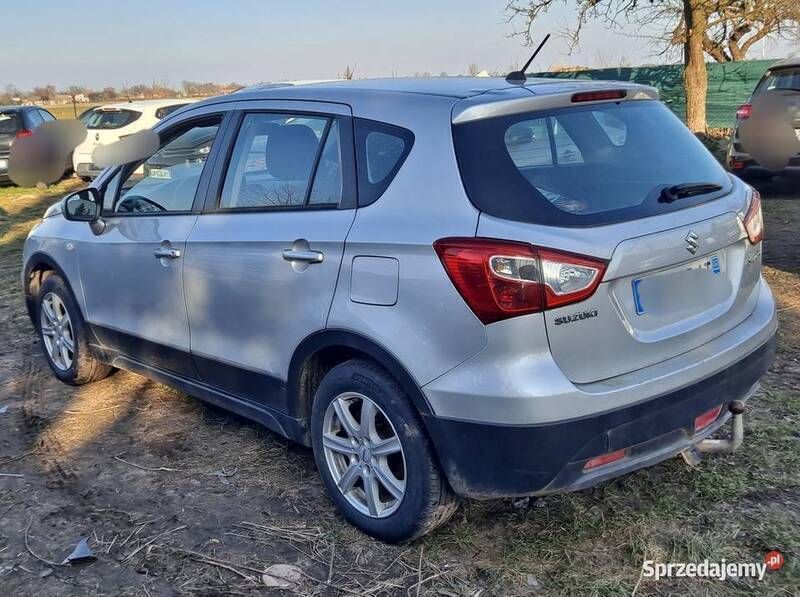 Używany Suzuki SX4 S-Cross 120 KM (88 kW) 2014 Srebrny SUV