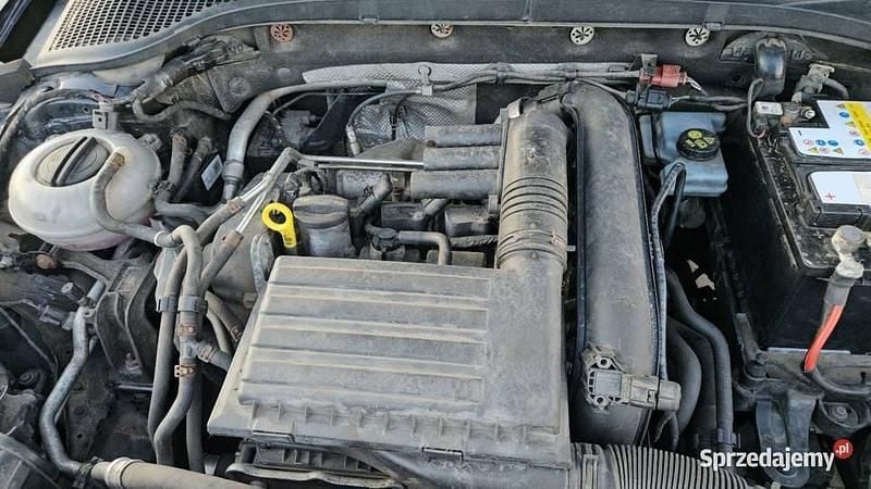 Czarny Używany 2016 Skoda Octavia Kombi | 32 500 zł (Uczciwa cena) - Obraz 1/4