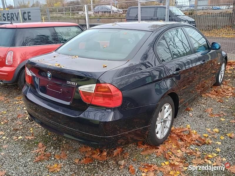Używany BMW 318 2006 Granatowy Sedan/Limuzyna