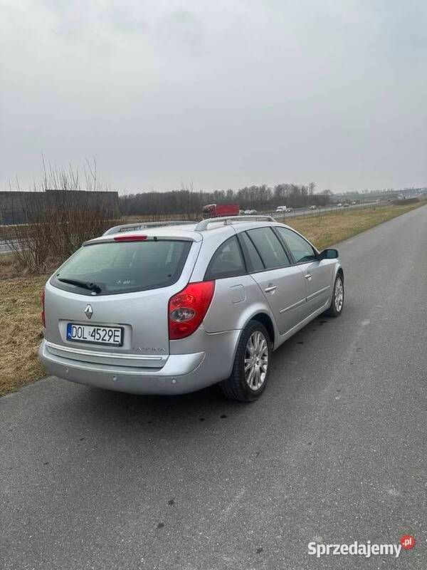Używany Renault Laguna II 120 KM (88 kW) 2005 Srebrny Sedan/Limuzyna