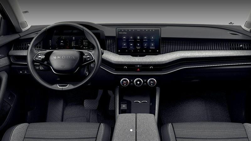 Nowe Skoda Superb 115 KM (84 kW) 2025 Czarny Sedan/Limuzyna