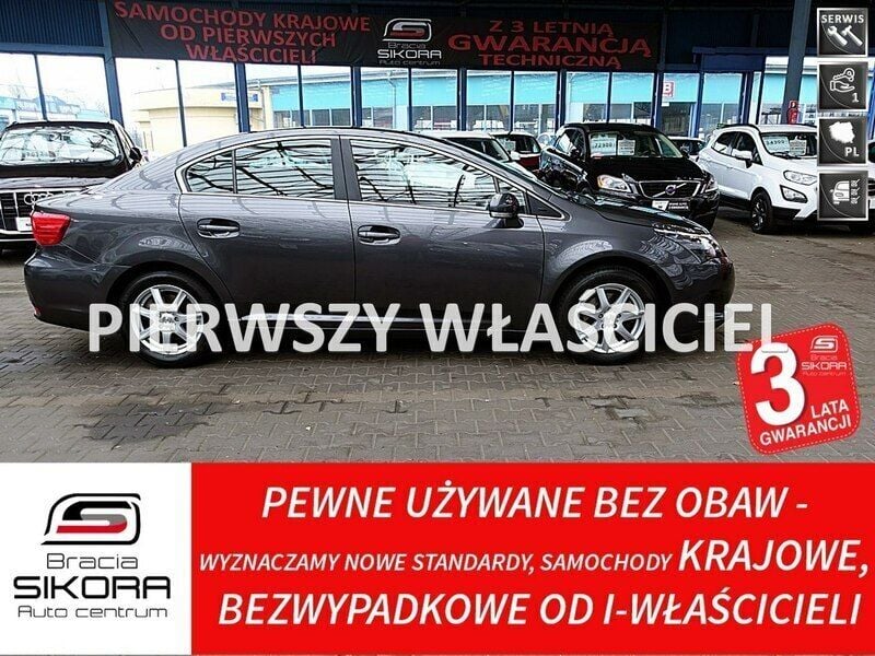 Grafitowy (metalik, perła) Używany 2013 Toyota Avensis Sedan/Limuzyna | 47 900 zł (Dość drogi) - Obraz 1/4