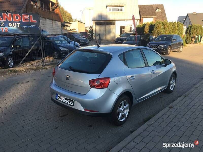 Używany Seat Ibiza 2008 Srebrny Hatchback