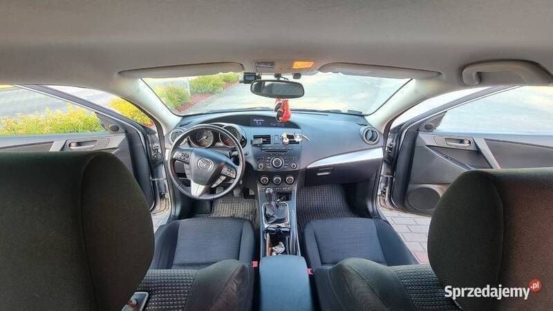 Używany Mazda 3 105 KM (77 kW) 2012 Szary Sedan/Limuzyna