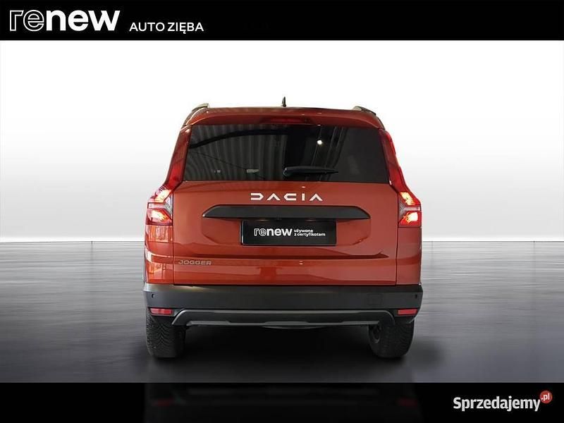 Używany Dacia Jogger Extreme 2023 Brązowy Minivan